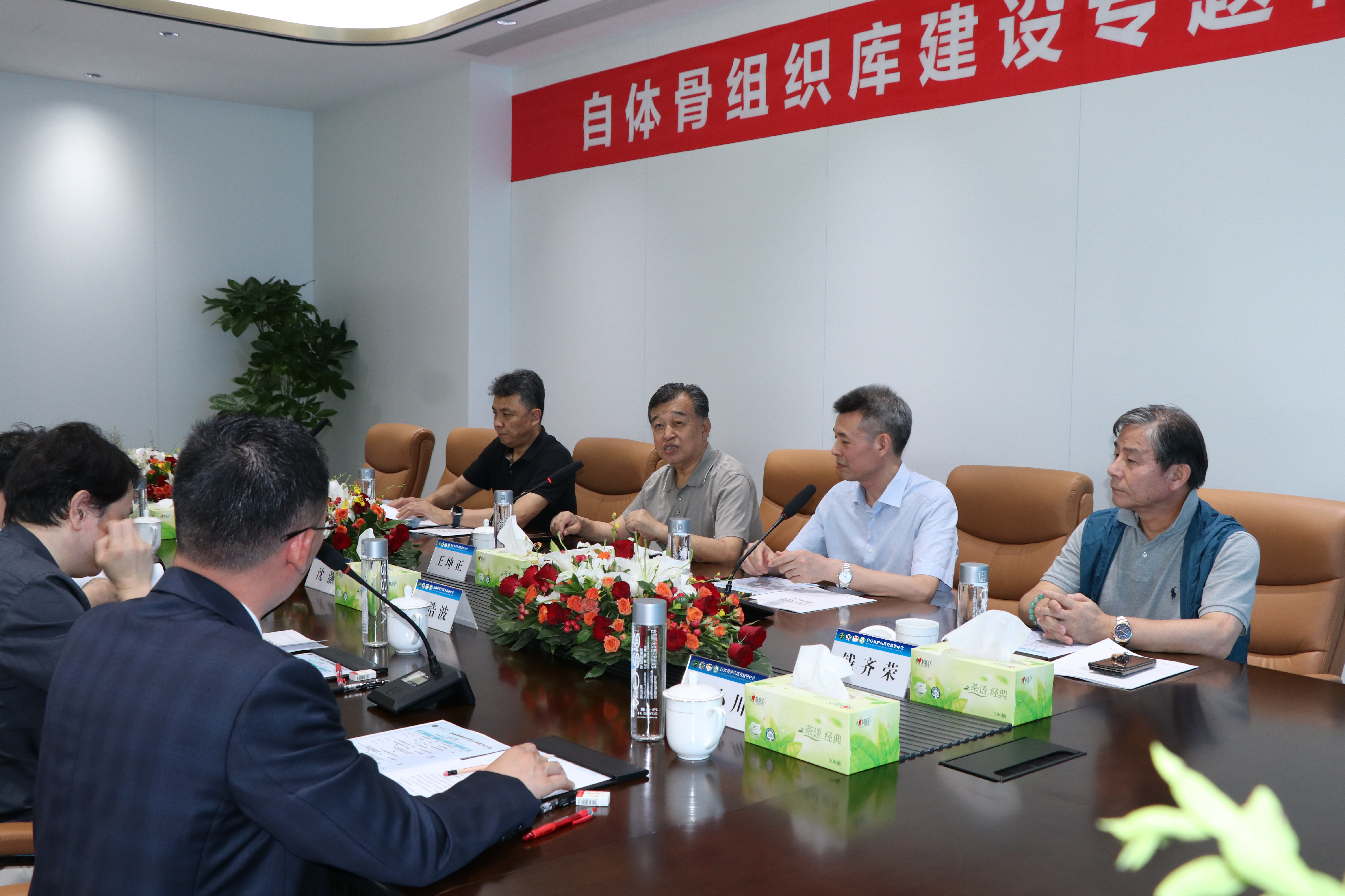 骨病清零·精准护航——“万名医护走基层”暨四川省医学会地方病及寄生虫学专委会卫生下基层活动圆满结束